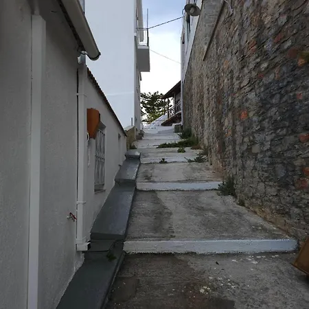 η νεραιδα * Skopelos Town