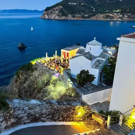 η νεραιδα * Skopelos Town